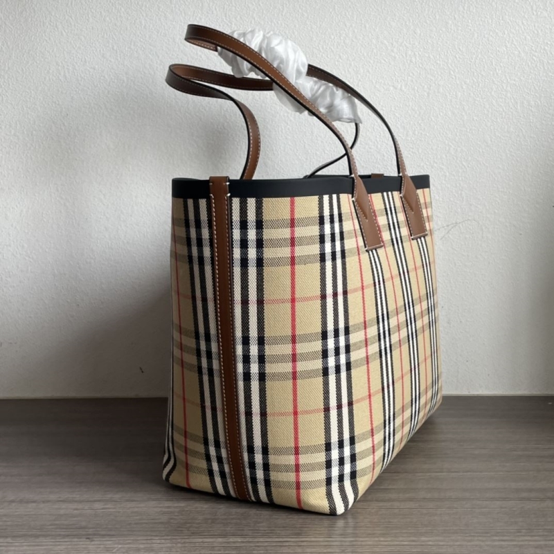 Bv*b*rry shopping bags